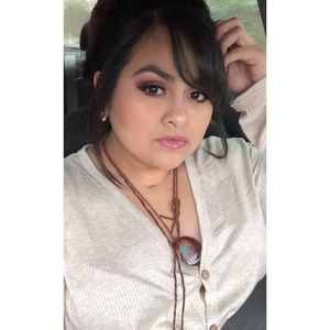 Meet your Posher, Corina